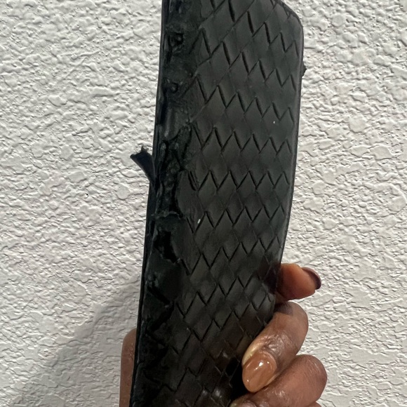 - Bottega Veneta leather flap wallet available‼️ - Picture 12 of 12